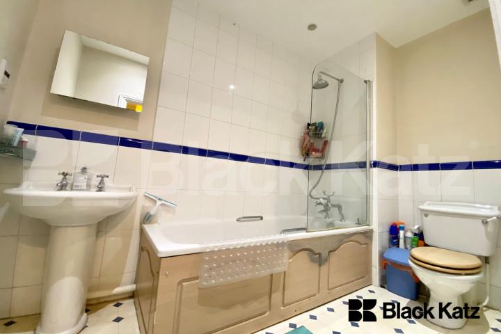 Stunning two double bedroomed Mid-century house Nightingale Mews Gilbert Street, Kennington